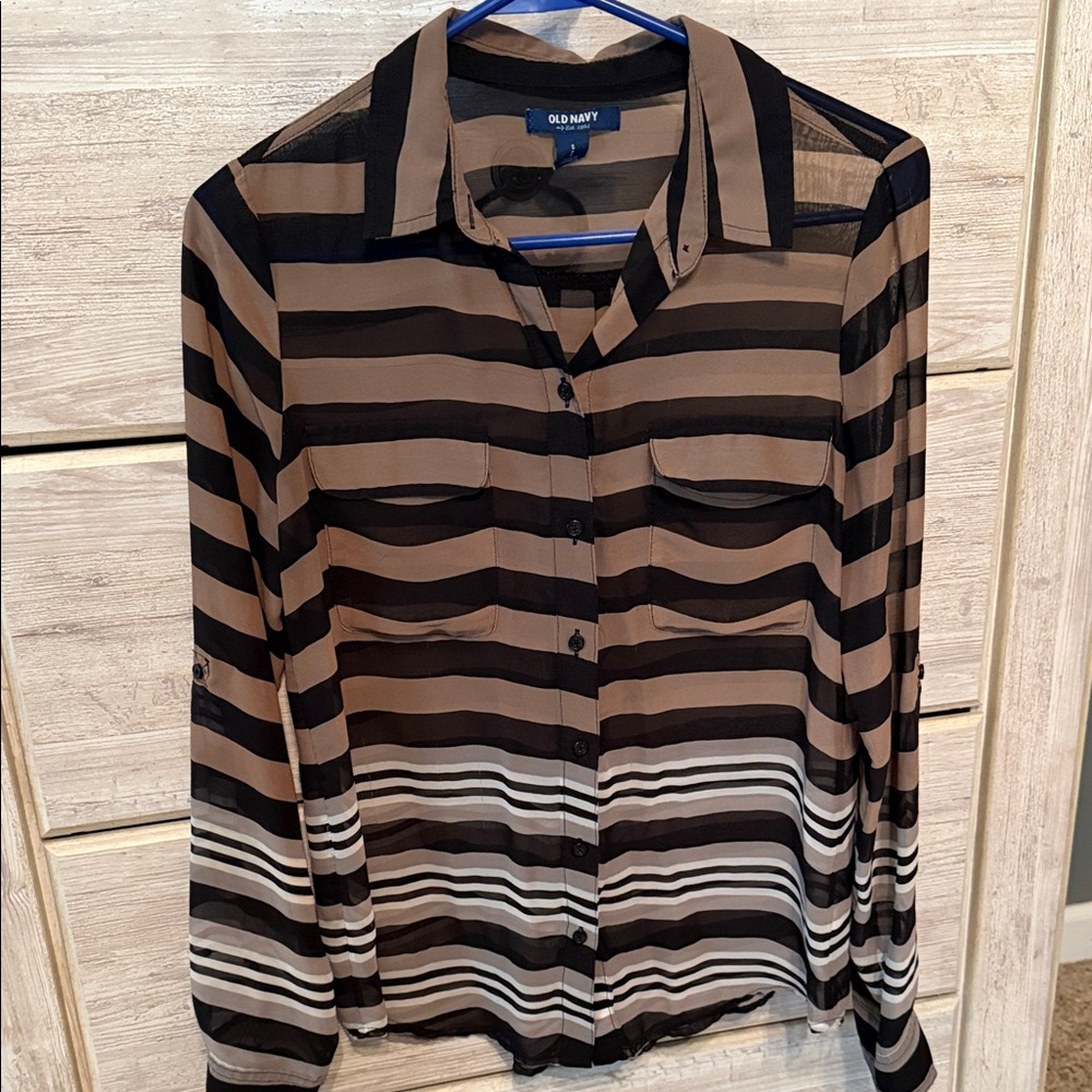 Women’s old navy sheer button up shirt